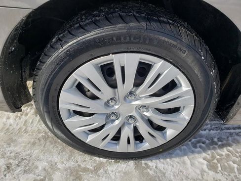 Used 2015 Nissan Sentra SV FWD image 44