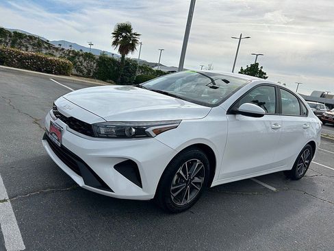 Used 2024 Kia Forte LXS image 6