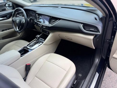 Used 2019 Buick Regal Essence AWD/4WD image 24