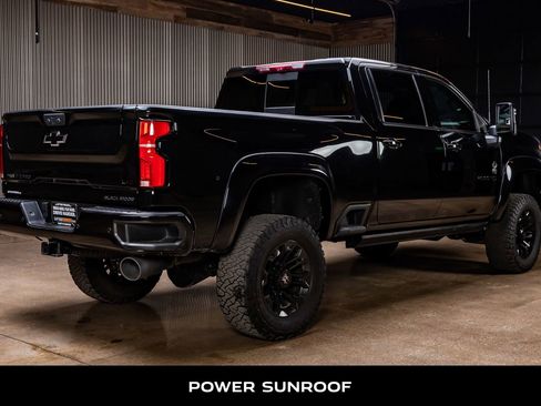 Used 2024 Chevrolet Silverado 2500 LTZ w/ LTZ Plus Package image 9