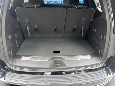 Used 2023 Chevrolet Tahoe RST AWD/4WD image 12
