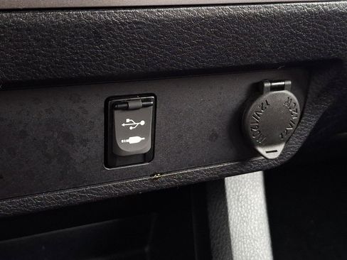 Used 2019 Toyota Tacoma SR5 image 23