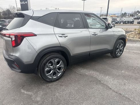 New 2026 Kia Seltos LX image 4