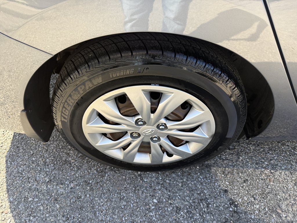 Used 2018 Hyundai Accent SE FWD image 8