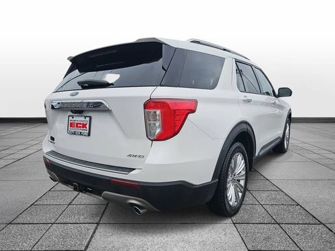 Used 2022 Ford Explorer Limited w/ Equipment Group 301A AWD/4WD image 3
