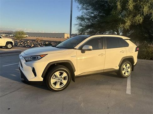 Used 2019 Toyota RAV4 XLE image 8