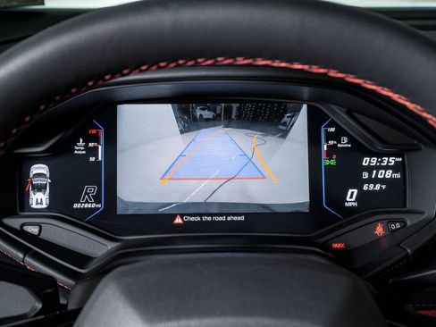 Used 2023 Lamborghini Huracan EVO image 36