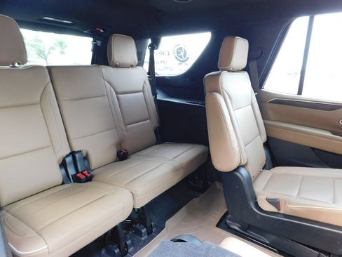 Used 2021 Chevrolet Tahoe Premier AWD/4WD image 5