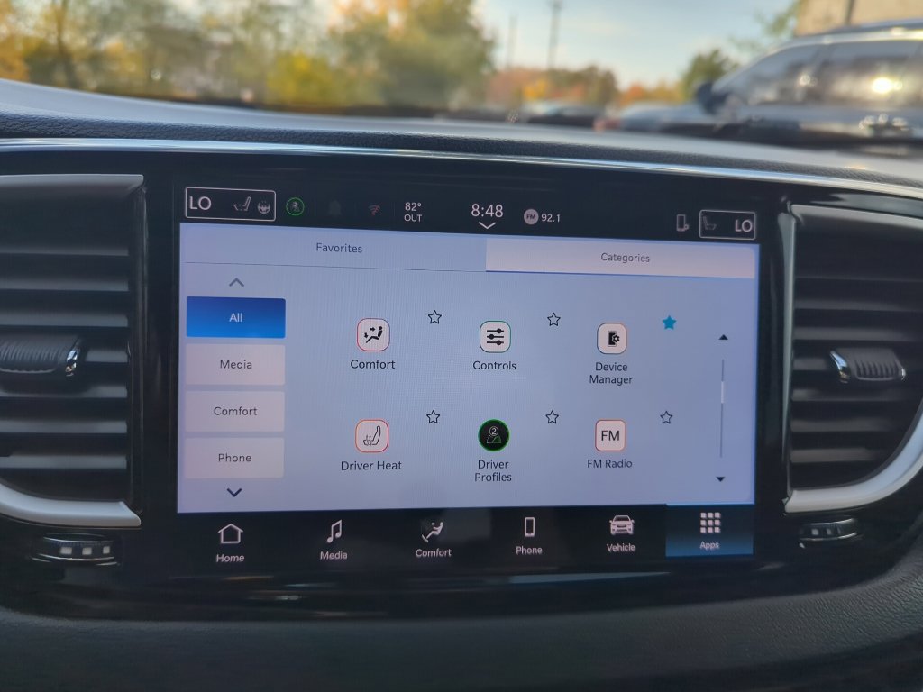 Used 2025 Chrysler Pacifica Select FWD image 19
