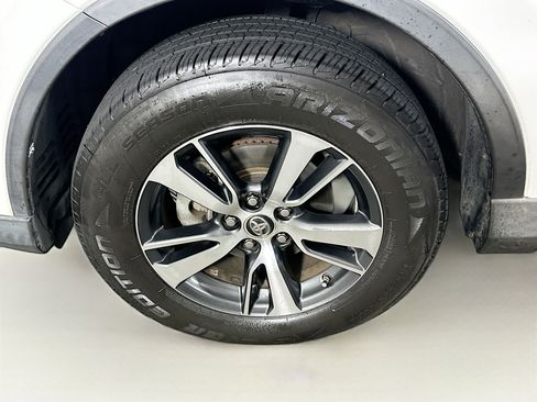 Used 2016 Toyota RAV4 XLE image 11