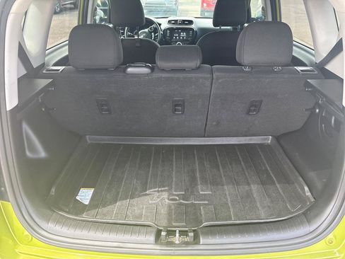 Used 2018 Kia Soul + FWD image 33