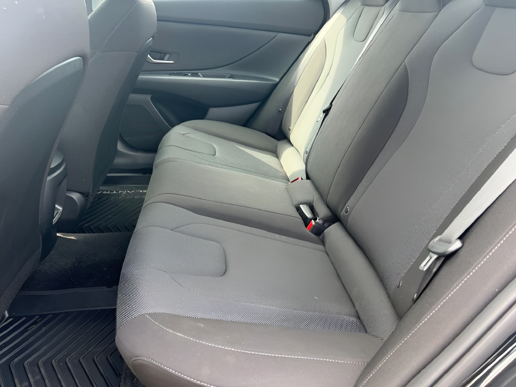 Certified 2026 Hyundai Elantra SE FWD image 11