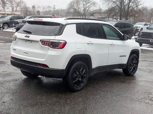 New 2026 Jeep Compass Latitude image 3