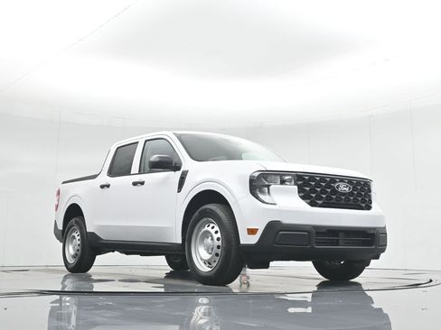 New 2025 Ford Maverick XL w/ Equipment Group 102A image 45