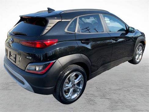 Used 2022 Hyundai Kona SEL AWD/4WD image 3