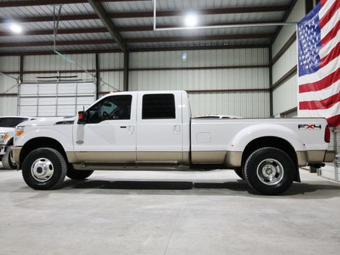 Used 2011 Ford F350 King Ranch image 6