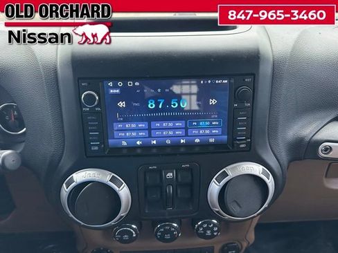 Used 2011 Jeep Wrangler Unlimited Rubicon w/ Call of Duty Group image 14