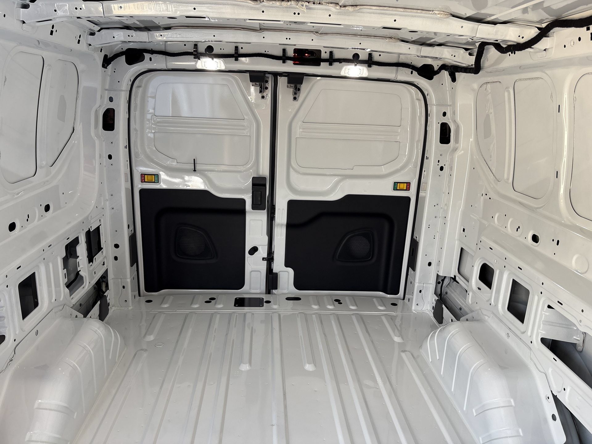 New 2026 Ford Transit 250 Low Roof RWD image 17