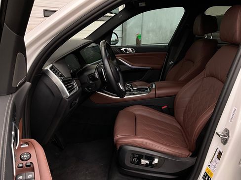 Used 2023 BMW X5 xDrive40i w/ Luxury Seating Package image 10