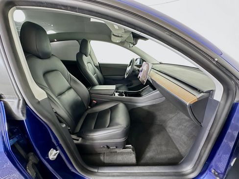Used 2020 Tesla Model Y Long Range image 30