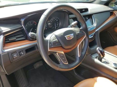 Certified 2024 Cadillac XT5 Premium Luxury image 17