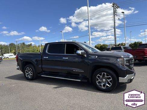 Used 2023 GMC Sierra 1500 SLT w/ SLT Premium Package RWD image 7
