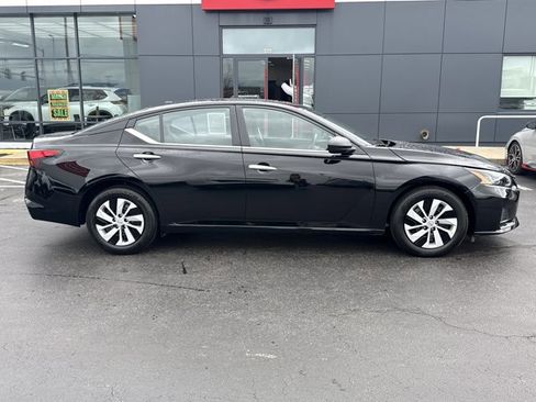 Certified 2025 Nissan Altima 2.5 S image 2