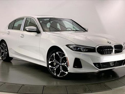 Used 2026 BMW 330i xDrive Sedan w/ Premium Package image 11
