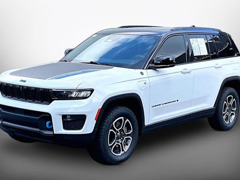 Used 2023 Jeep Grand Cherokee Trailhawk AWD/4WD image 4
