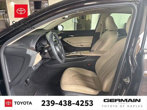 Certified 2019 Toyota Avalon XLE w/ Moonroof Package image 14