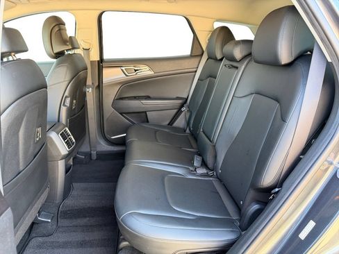 Used 2023 Kia Sportage EX FWD image 19