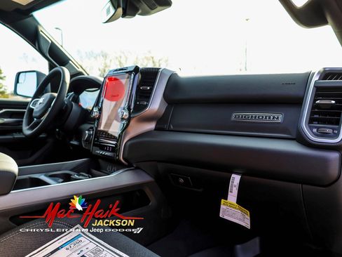 New 2026 RAM 1500 4x4 Crew Cab image 11