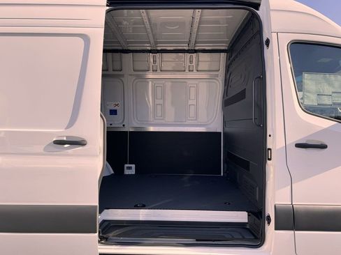 New 2025 Mercedes-Benz Sprinter 2500 image 22