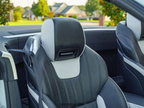 Used 2015 Mercedes-Benz SL 550 image 33