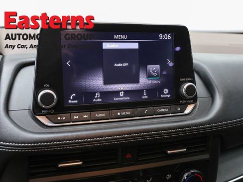 Used 2023 Nissan Rogue S AWD/4WD image 19