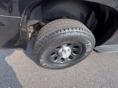 Used 2013 Chevrolet Tahoe 4WD image 22