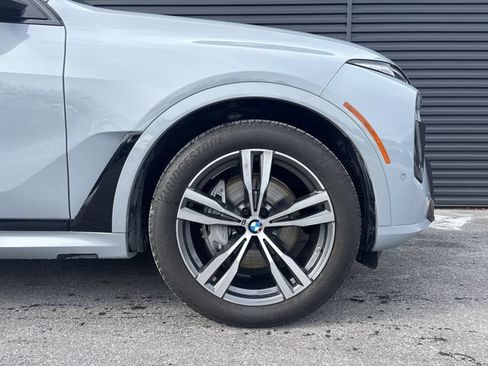 Used 2026 BMW X7 xDrive40i w/ M Sport Package AWD/4WD image 7