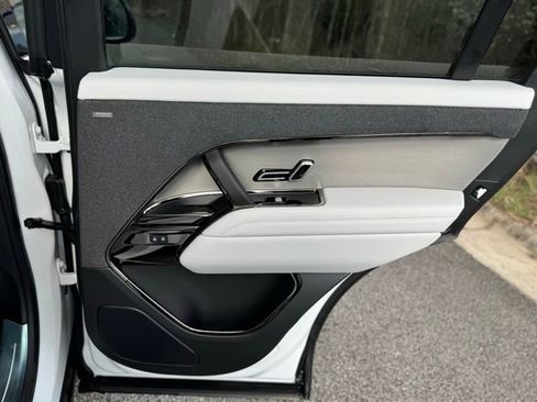 New 2026 Land Rover Range Rover Sport SE AWD/4WD image 13