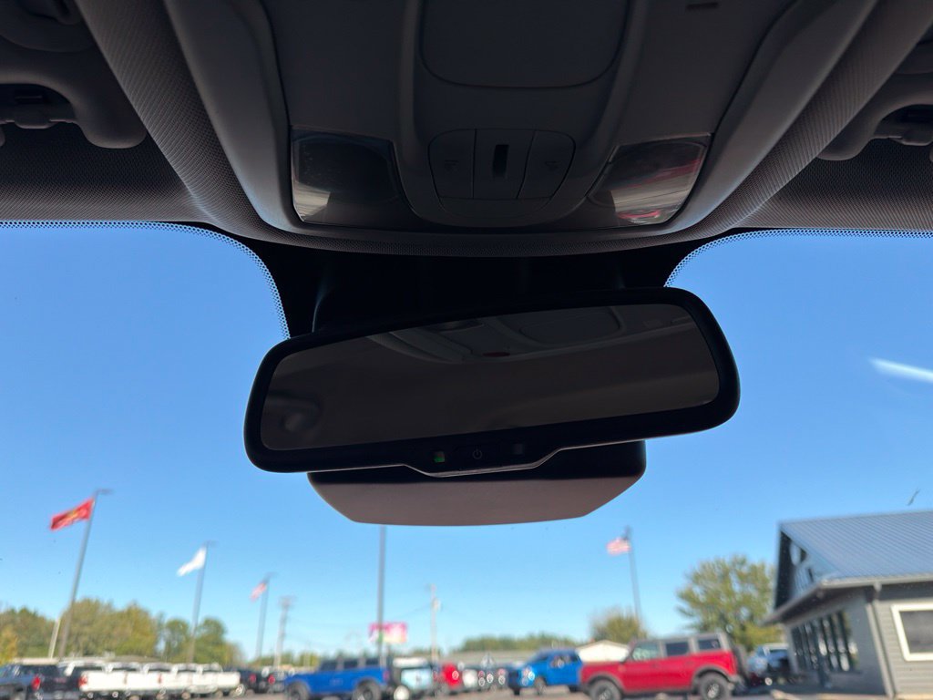 Used 2021 Jeep Renegade Latitude w/ Convenience Group FWD image 28