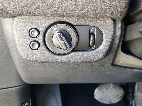 Used 2022 MINI Cooper Clubman S w/ Premium Package image 24