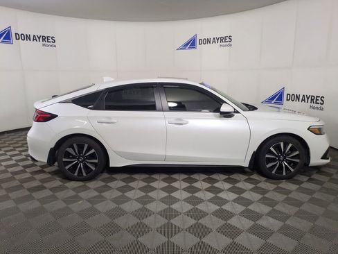 Certified 2024 Honda Civic EX-L image 10