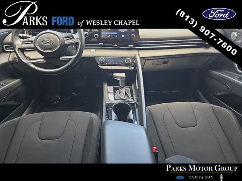 Used 2021 Hyundai Elantra SEL w/ Convenience Package FWD image 10