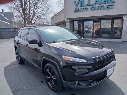 Used 2017 Jeep Cherokee High Altitude image 9