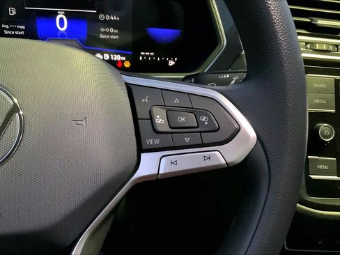 Used 2023 Volkswagen Tiguan S image 23