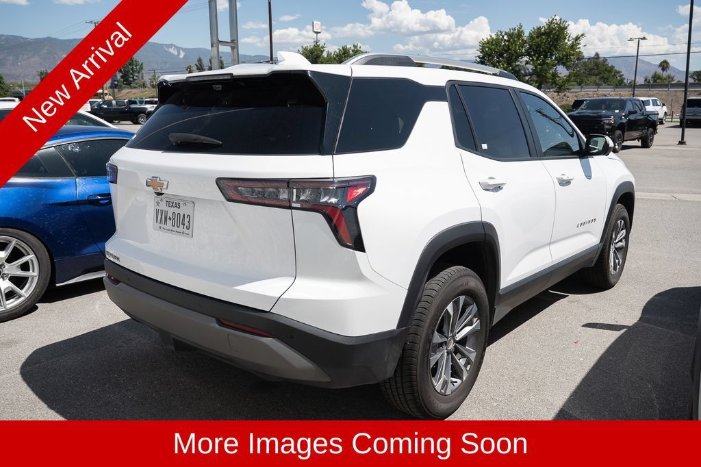 Used 2025 Chevrolet Equinox LT w/ Convenience Package II FWD image 3
