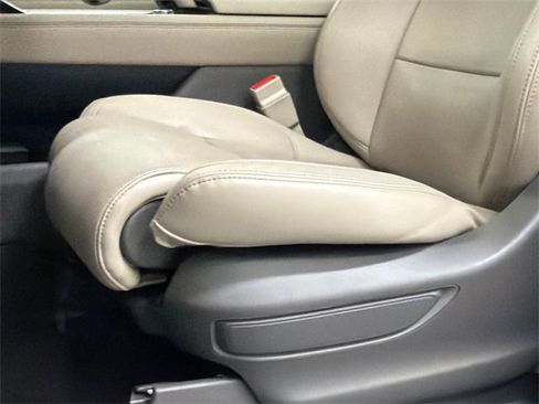 Used 2022 Lincoln Navigator L Reserve image 18