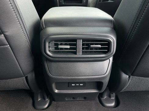 Used 2025 Honda Passport EX-L image 37