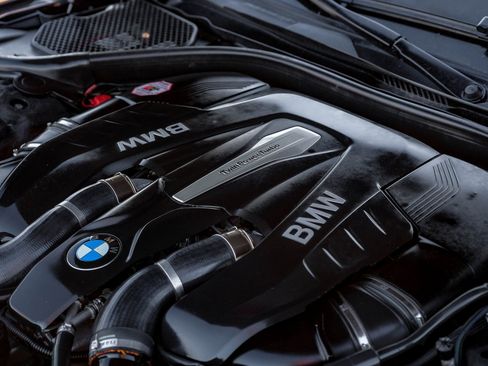 Used 2016 BMW 750i xDrive image 53