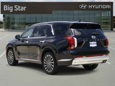 Used 2024 Hyundai Palisade Calligraphy FWD image 3