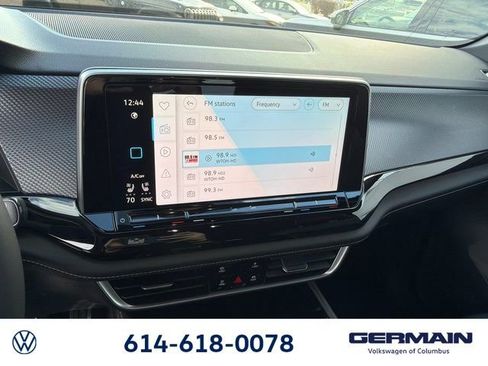 New 2026 Volkswagen Atlas Cross Sport SEL Premium R-Line image 29